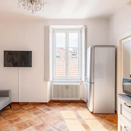 Apartment Giardino Delle Palme